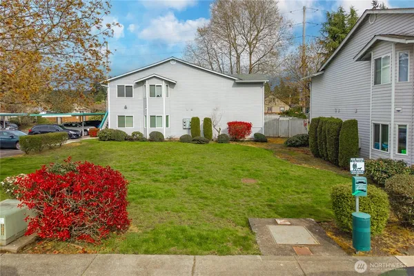 $300,000 | 1101 37th Street Southeast, Unit 301, Auburn, WA 98002