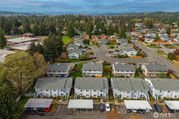 $300,000 | 1101 37th Street Southeast, Unit 301, Auburn, WA 98002