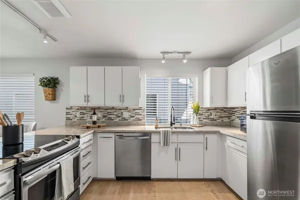 $300,000 | 1101 37th Street Southeast, Unit 301, Auburn, WA 98002