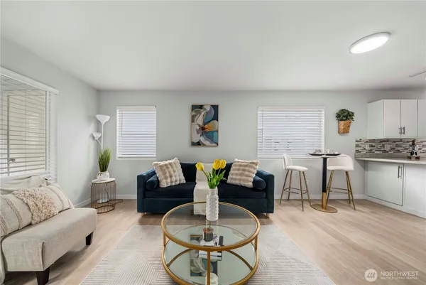 $300,000 | 1101 37th Street Southeast, Unit 301, Auburn, WA 98002