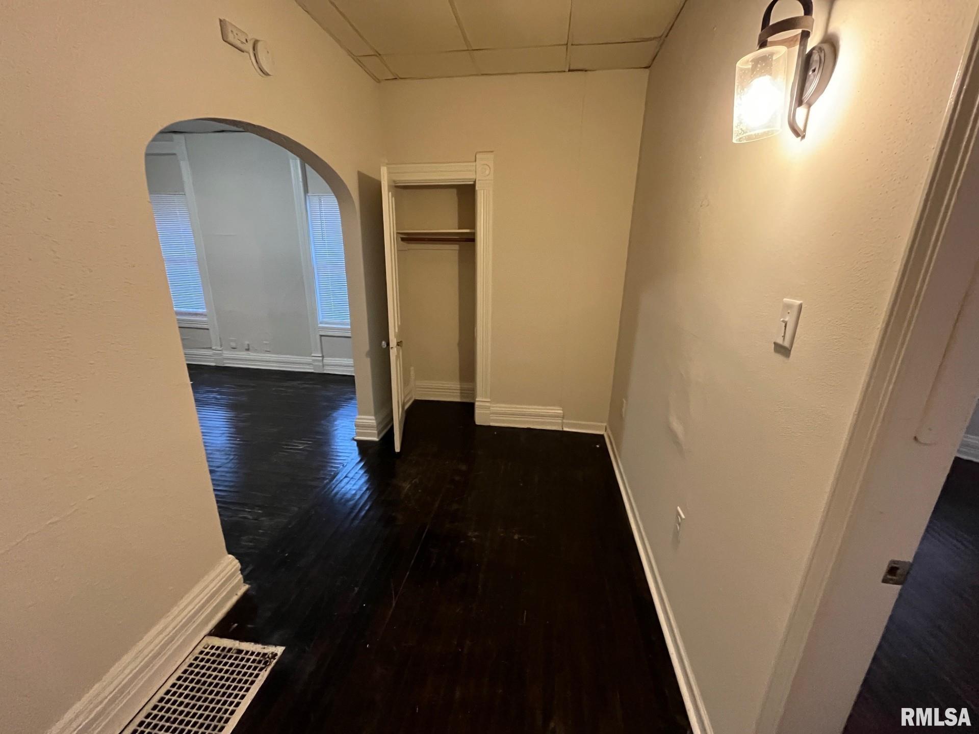 830 West Jefferson Street Springfield, IL 62702 - Photo 2 of 7