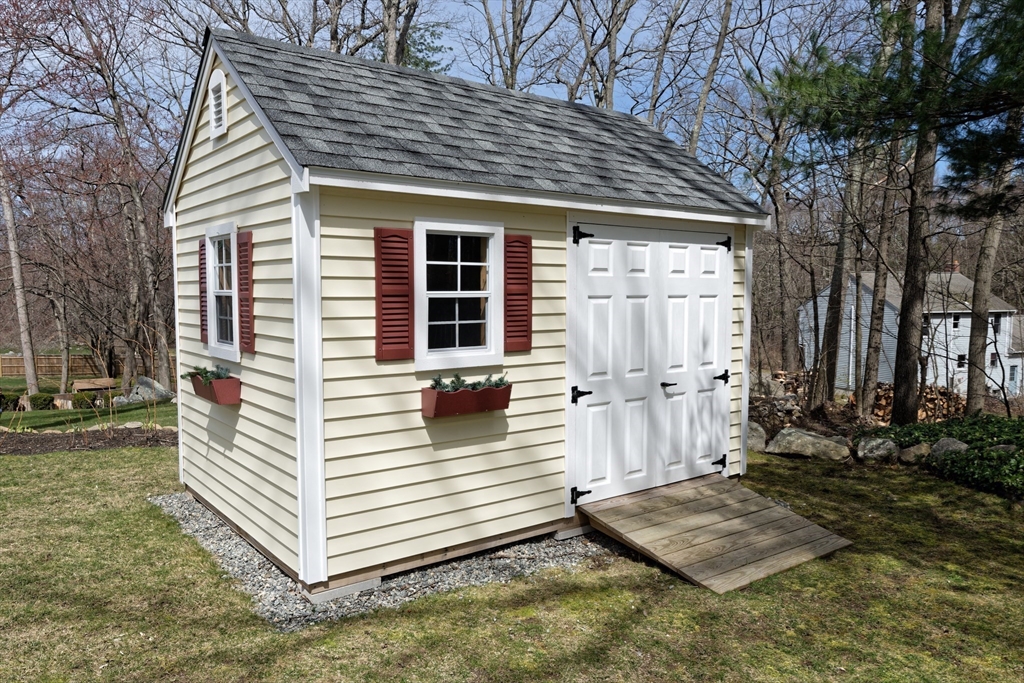 19 Janock Road Milford, MA 01757 - Photo 8 of 34 Gallery Image 8
