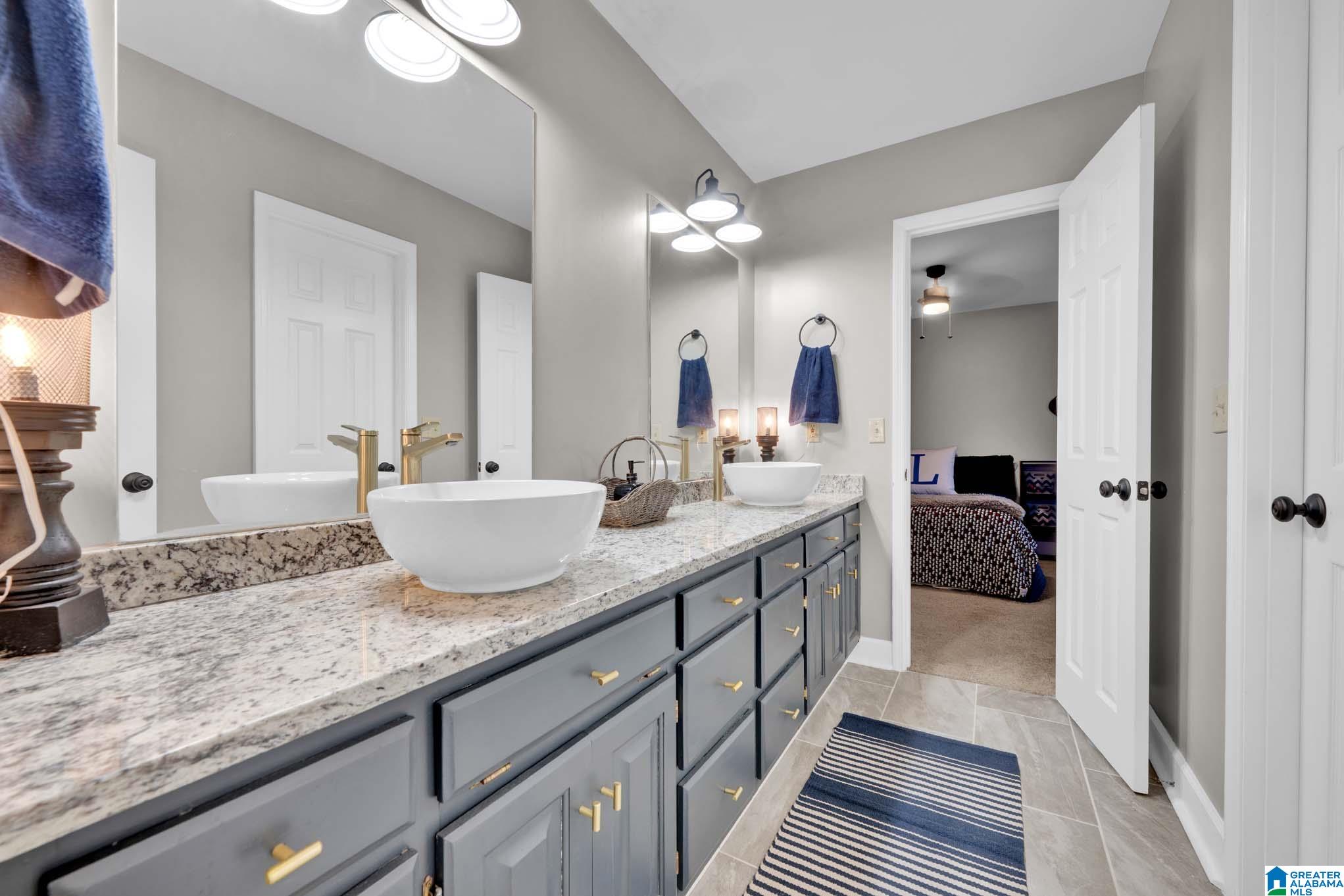 1038 Crest Road Leeds, AL 35094 - Photo 32 of 69