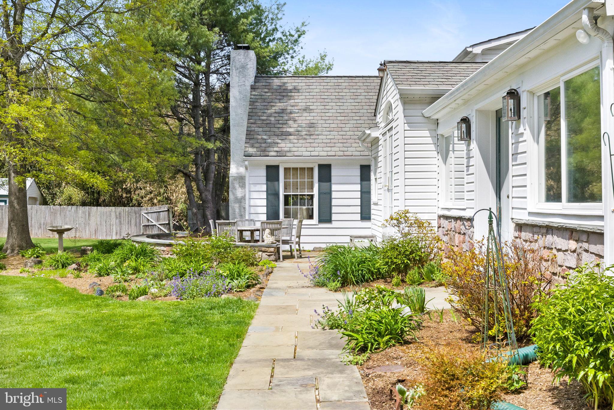 65 Covered Bridge Road New Hope, PA 18938 - Photo 89 of 117 Walkway to Stone Patio