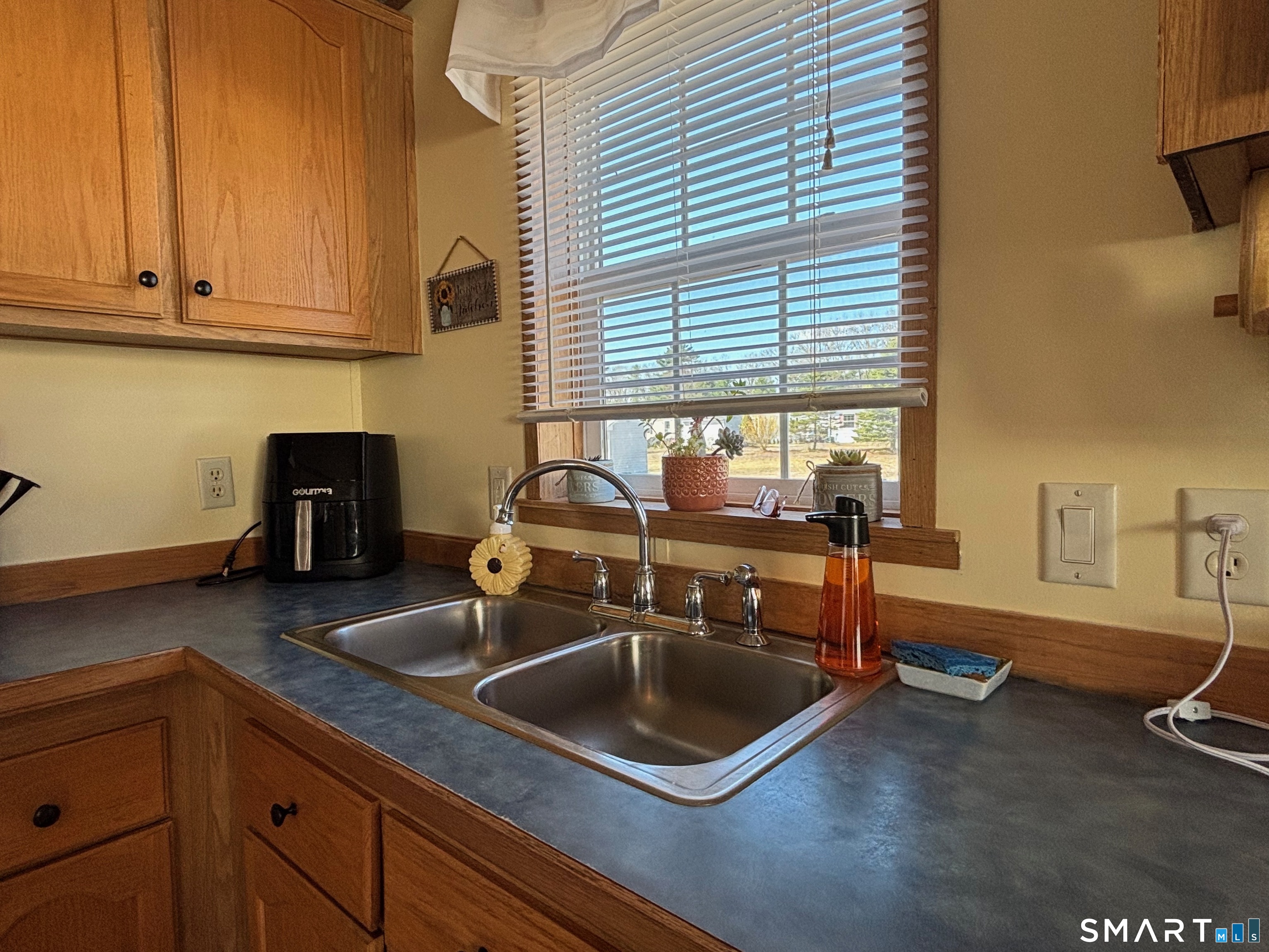 17 Haley Lane Windham, CT 06256 - Photo 16 of 40