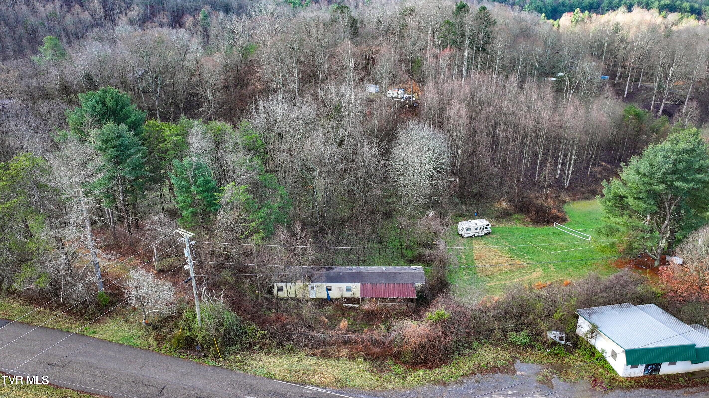 2832 Denton Valley Road, Unit 2 Bristol, TN 37620 - Photo 26 of 32 CD398D74-CFA3-42E3-B94B-2737BFD73936