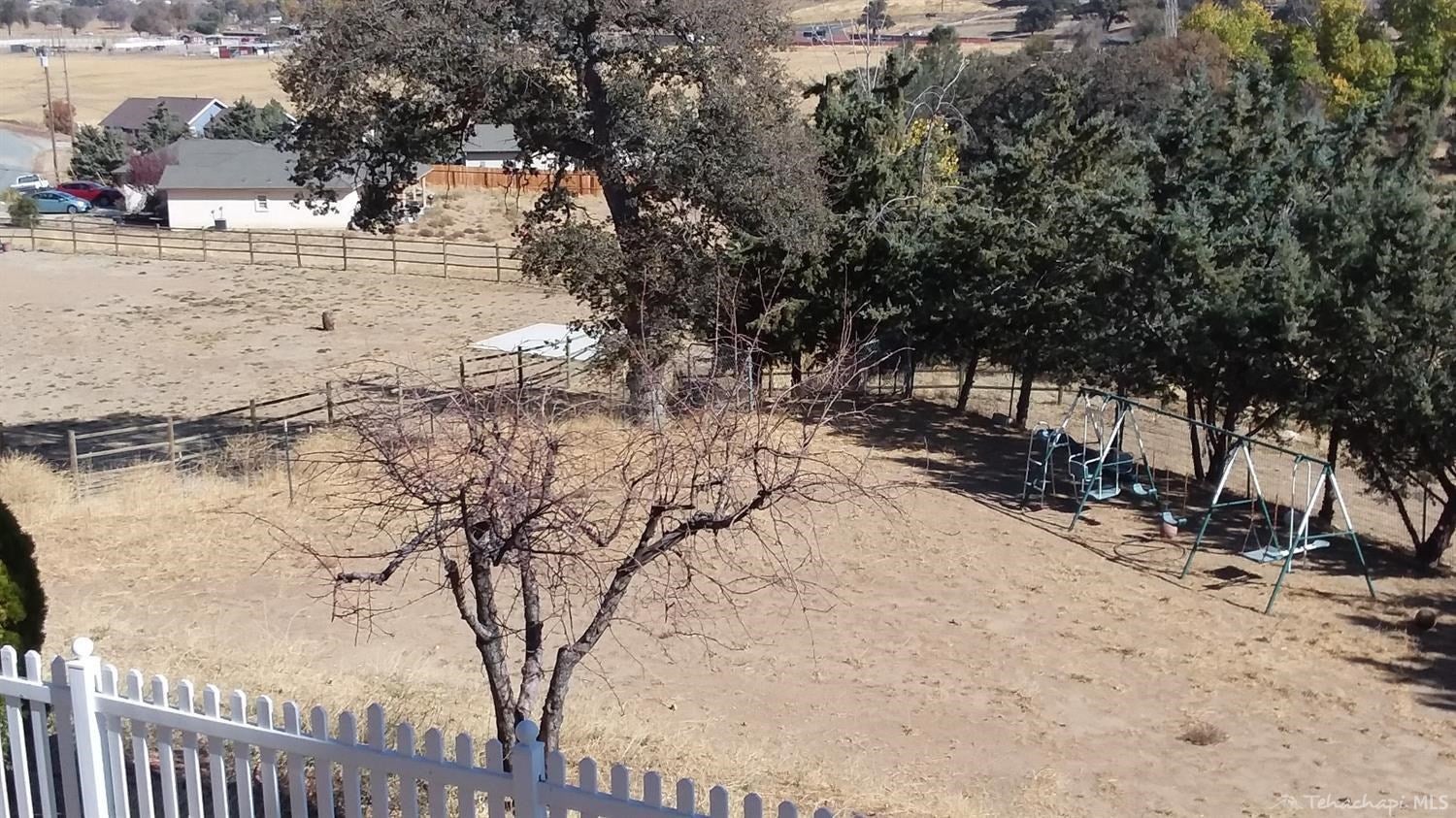 20900 Ridgeway Drive Tehachapi, CA 93561 - Photo 33 of 43 Gallery Image 33