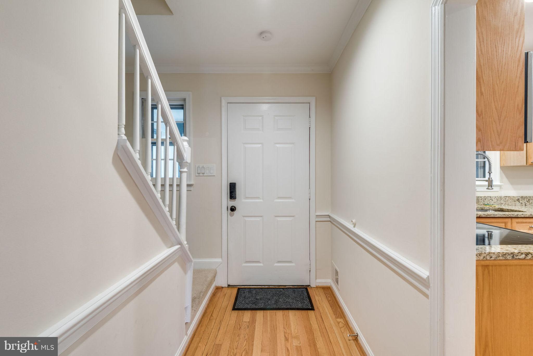 1635 Stowe Road Reston, VA 20194 - Photo 4 of 29 Please! Come on in!