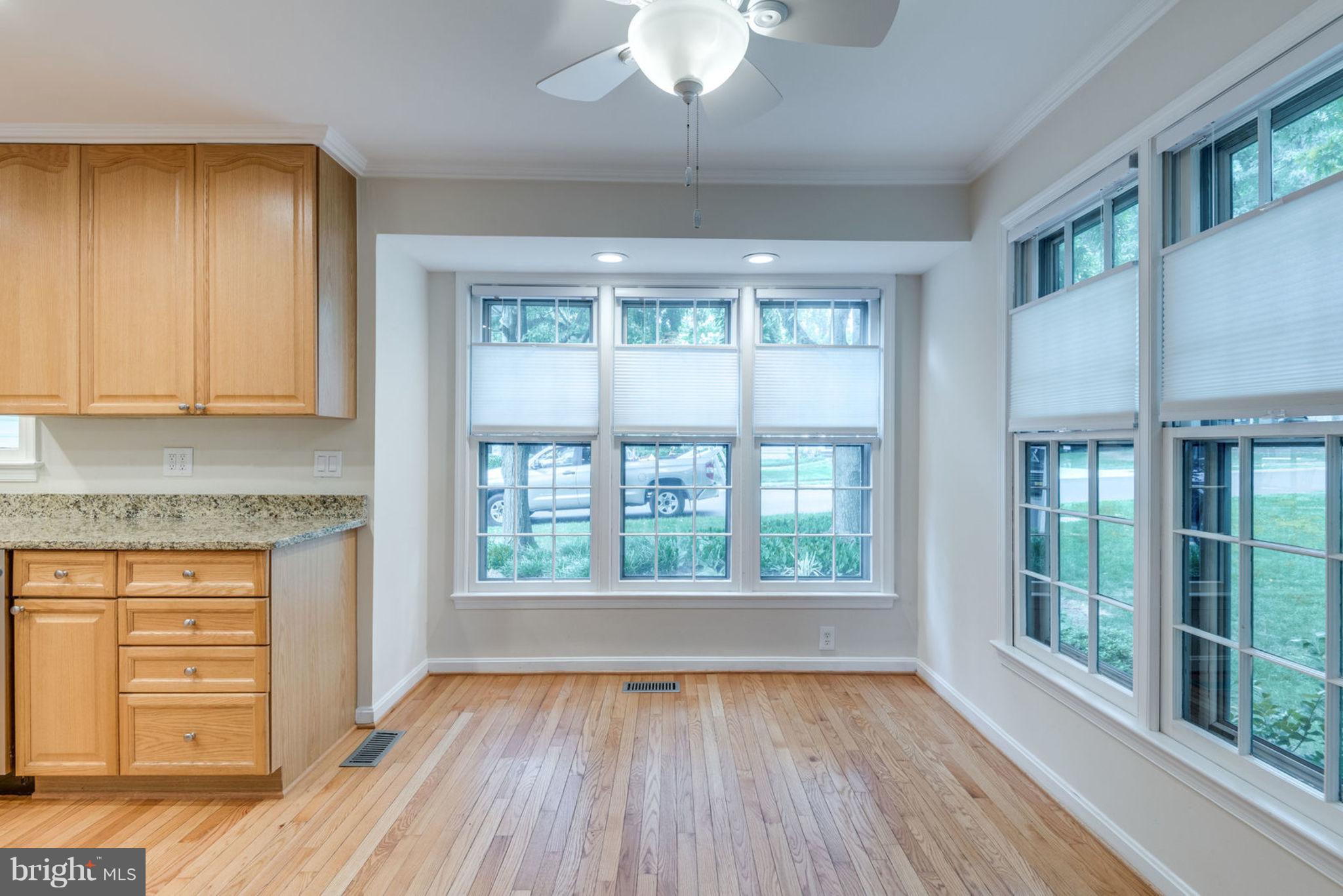 1635 Stowe Road Reston, VA 20194 - Photo 7 of 29 Breakfast Room w/ Plenty of Light/Lg. Windows