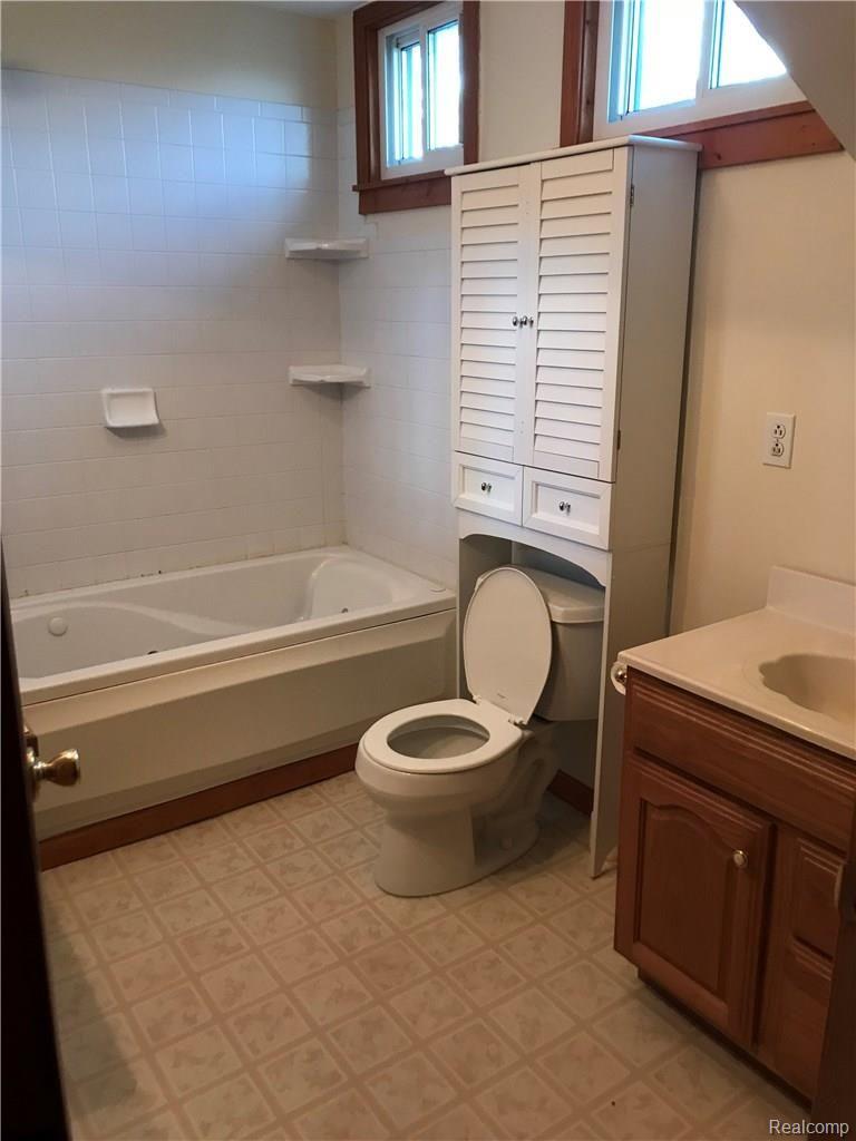 6349 Jones Road North Branch, MI 48461 - Photo 7 of 15 IMG_2283.jpg