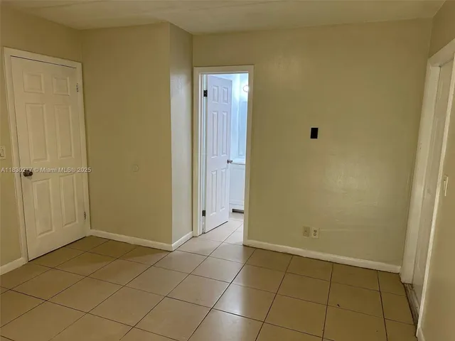 $1,350 | 214 Southeast 8th Street, Unit 5, Hallandale Beach, FL 33009