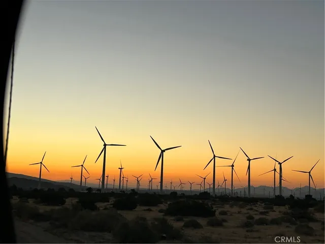 $2,800 | 19790 Cooper Road, Palm Springs, CA 92262