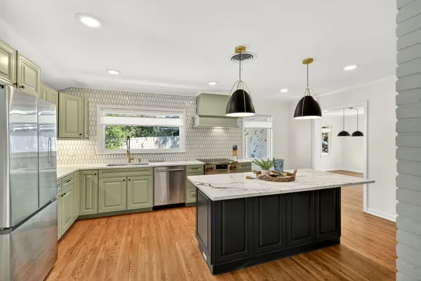 $565,000 | 1602 Harrison Road, Brenham, TX 77833