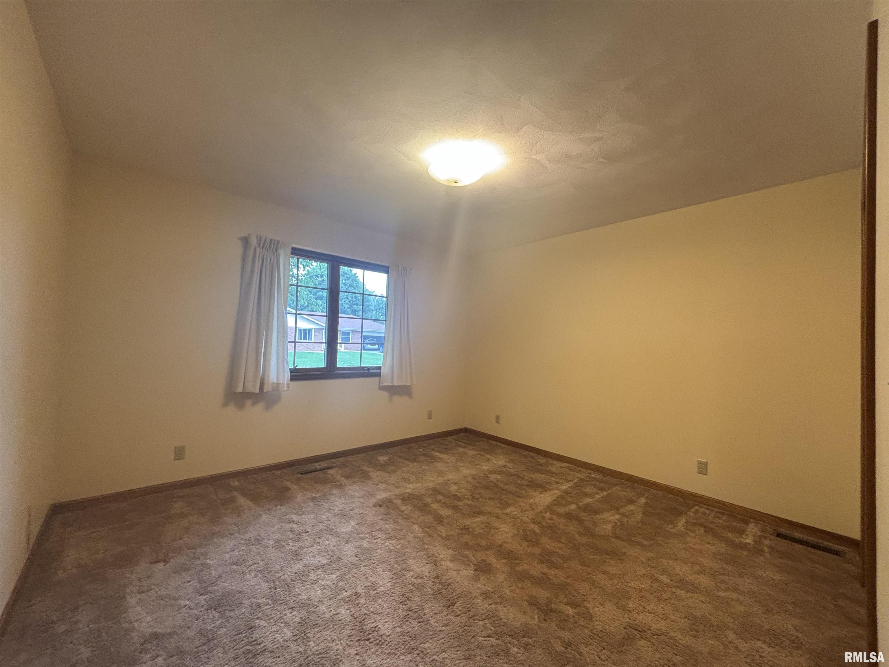 2524 Winfield Drive Springfield, IL 62704 - Photo 20 of 32