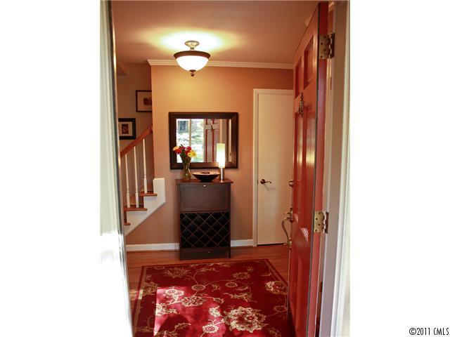 6033 Gate Post Road Charlotte, NC 28211 - Photo 2 of 16 Gallery Image 2
