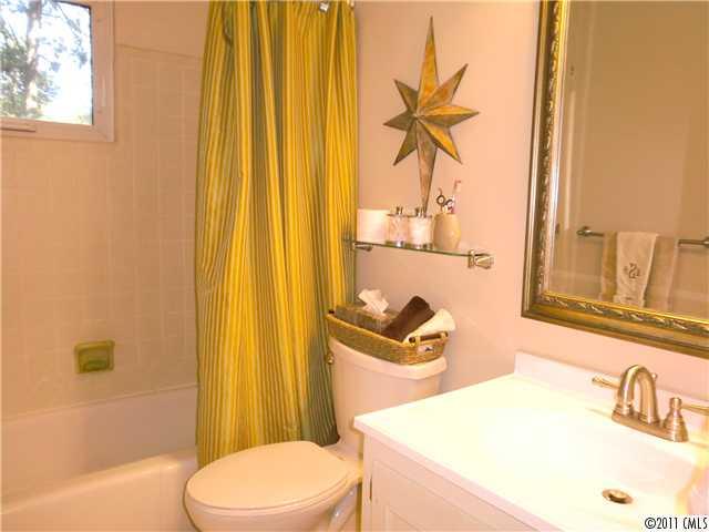 6033 Gate Post Road Charlotte, NC 28211 - Photo 12 of 16 Gallery Image 12