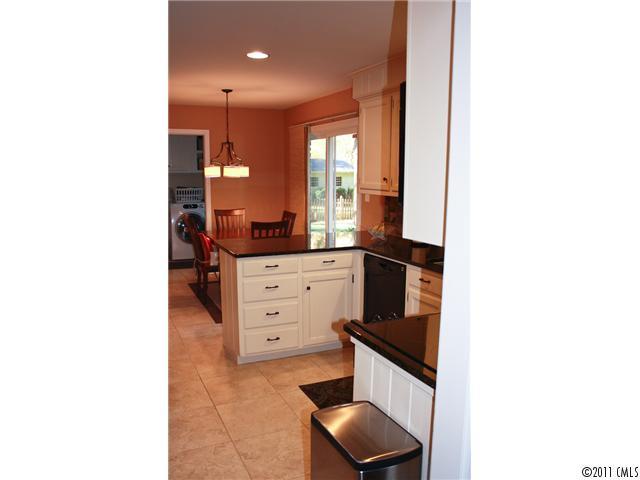 6033 Gate Post Road Charlotte, NC 28211 - Photo 6 of 16 Gallery Image 6