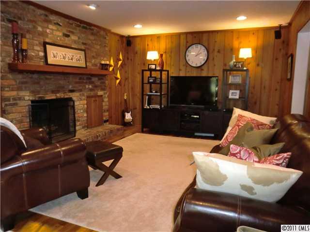 6033 Gate Post Road Charlotte, NC 28211 - Photo 7 of 16 Gallery Image 7