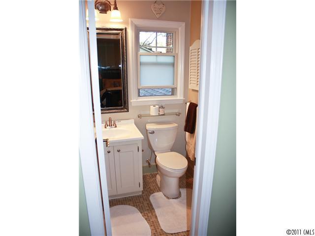 6033 Gate Post Road Charlotte, NC 28211 - Photo 10 of 16 Gallery Image 10