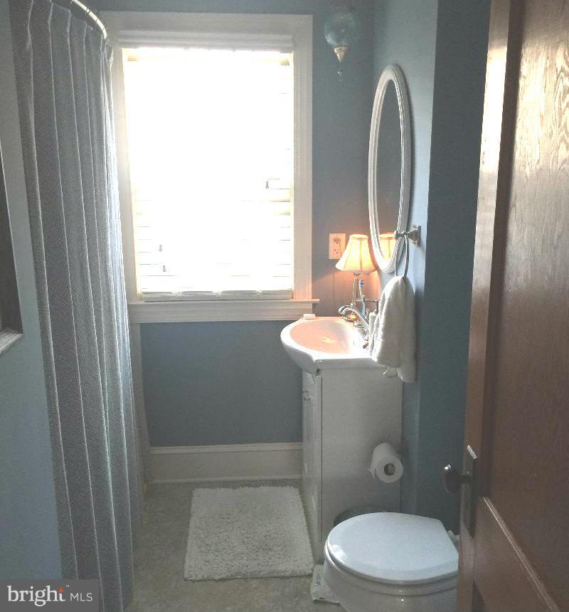 220 Killarney Road Cambridge, MD 21613 - Photo 14 of 17 Bath