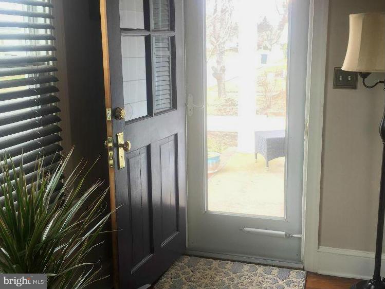 220 Killarney Road Cambridge, MD 21613 - Photo 5 of 17 Interior (General)