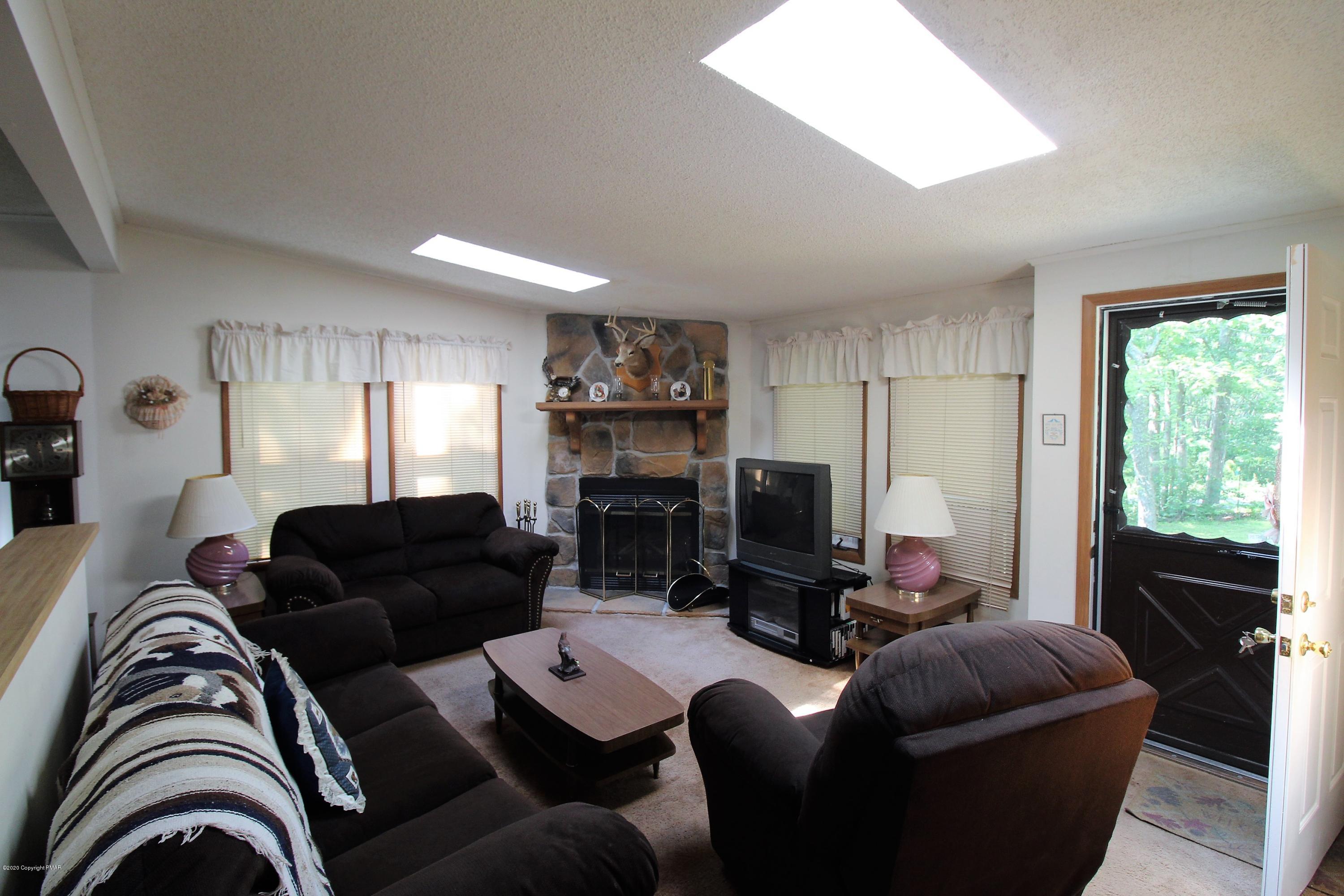 1 Wetzel Road Jim Thorpe, PA 18229 - Photo 4 of 17 4