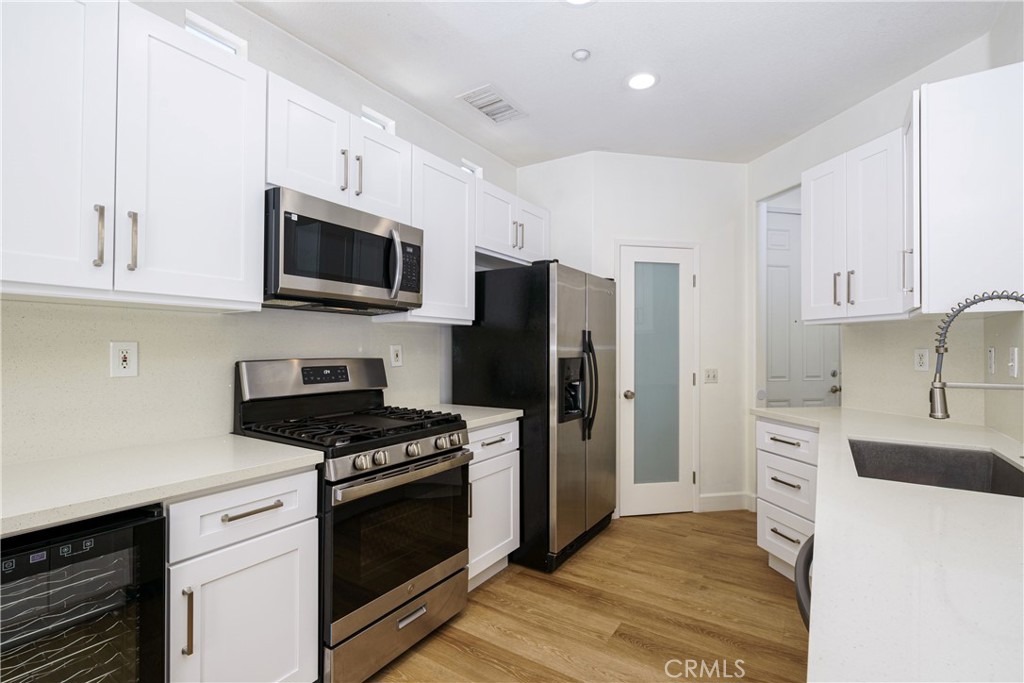 11377 Brookglen Court Riverside, CA 92505 - Photo 11 of 35
