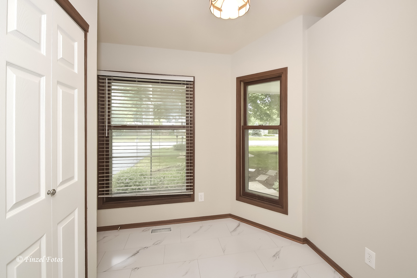 418 Kent Road McHenry, IL 60051 - Photo 13 of 17