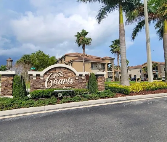 $319,900 | 22441 Southwest 88th Place, Unit 2015, Cutler Bay, FL 33190