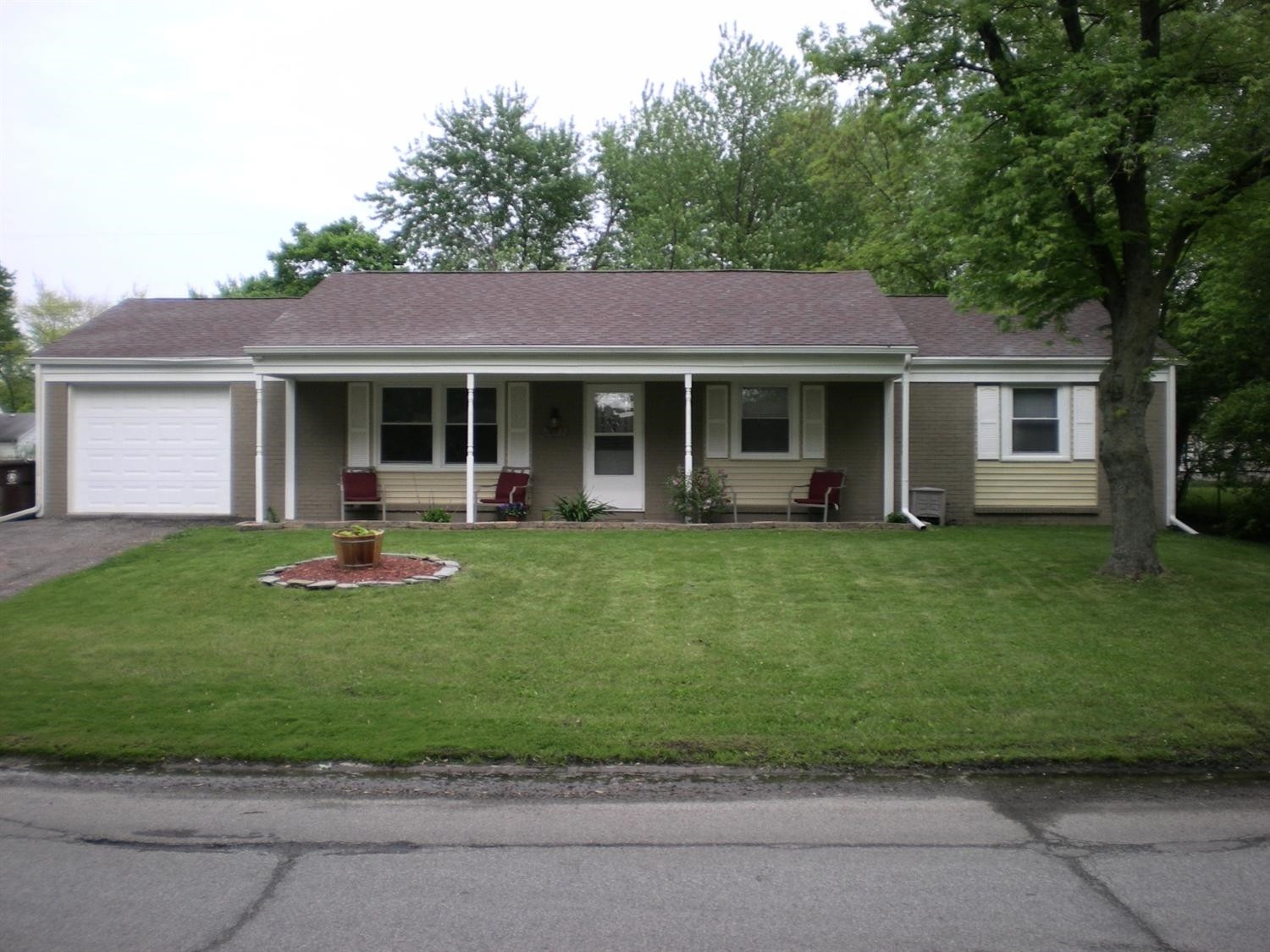 765-1 Devonshire Road Valparaiso, IN 46385 - Photo 1 of 10 1500x1124