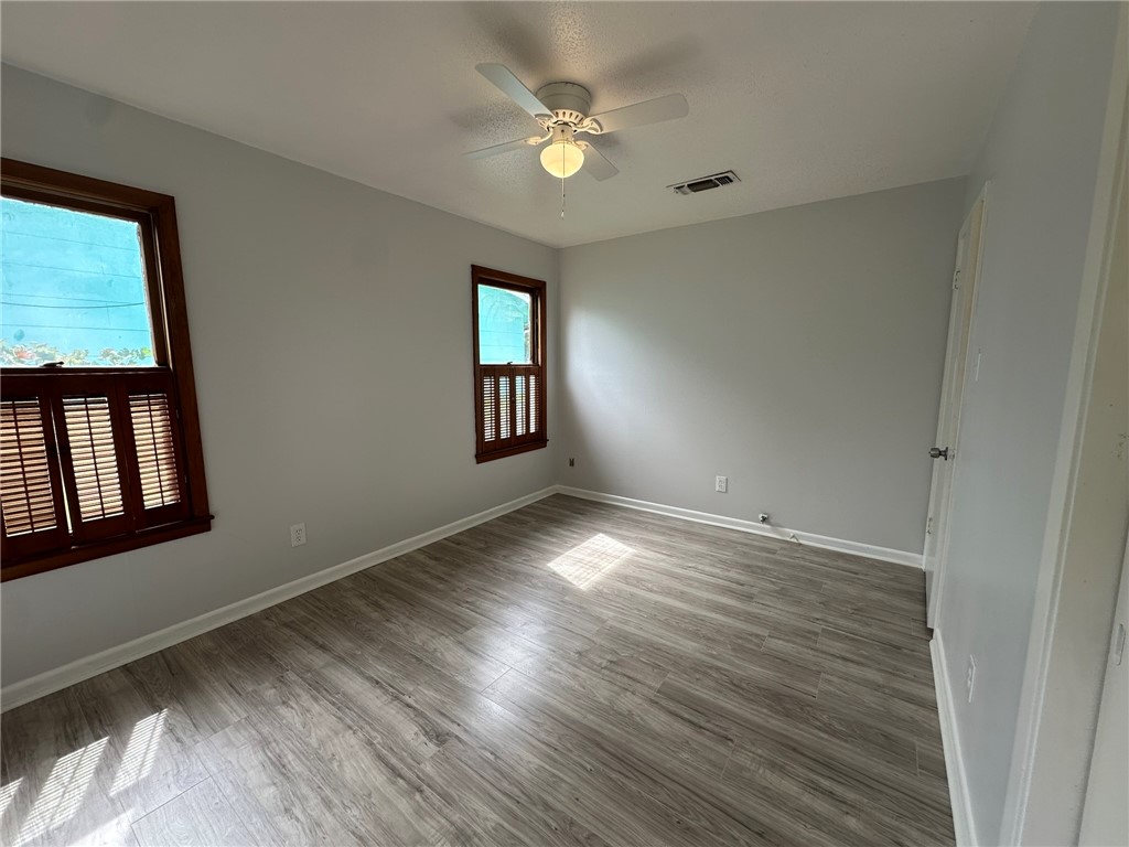 109 Holly Drive Portland, TX 78374 - Photo 22 of 30