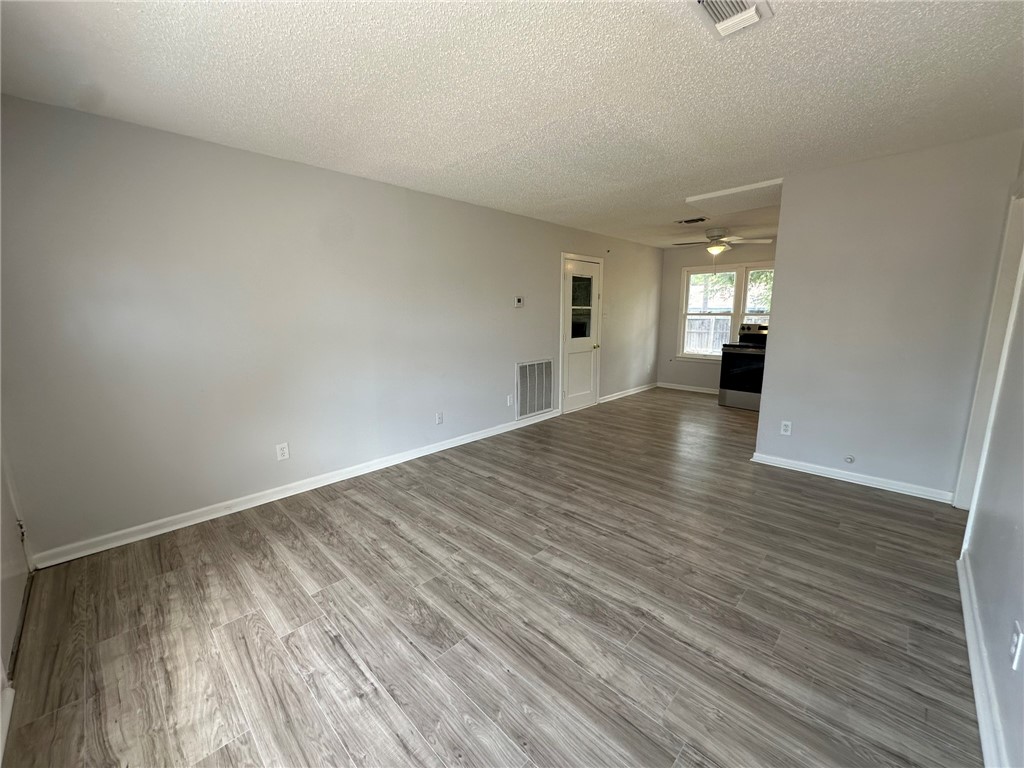 109 Holly Drive Portland, TX 78374 - Photo 4 of 30