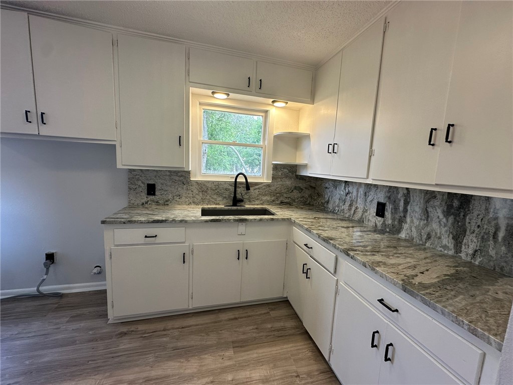 109 Holly Drive Portland, TX 78374 - Photo 7 of 30