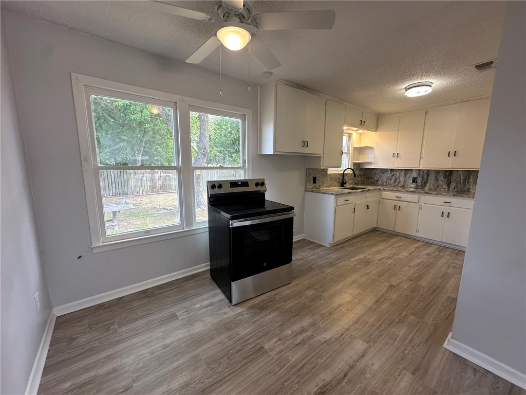 109 Holly Drive Portland, TX 78374 - Photo 10 of 30