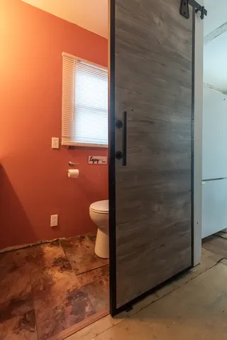 $185,000 | 1023 South Peoria Avenue, Dixon, IL 61021