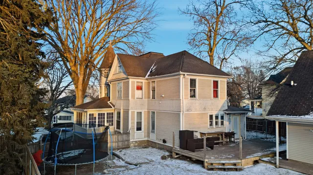$185,000 | 1023 South Peoria Avenue, Dixon, IL 61021