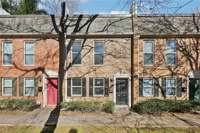 $209,000 | 125 North River Drive, Unit G, Atlanta, GA 30350