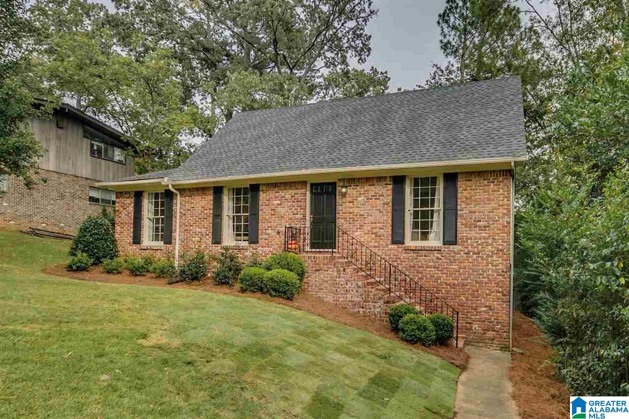 145 Memory Court Mountain Brook, AL 35213 - Photo 2 of 31
