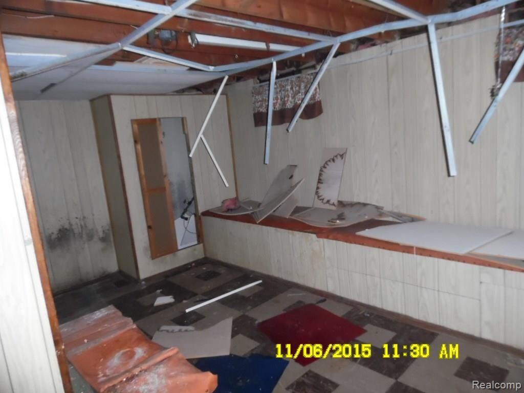 16576 Inverness Street Detroit, MI 48221 - Photo 16 of 20 SAM_2734.JPG