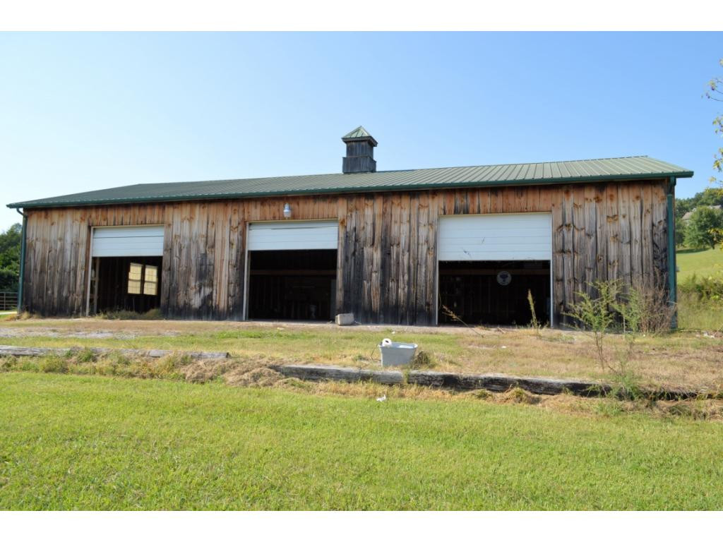 1316 Poplar Springs Road Greeneville, TN 37743 - Photo 8 of 98 3 bay workshopgarage