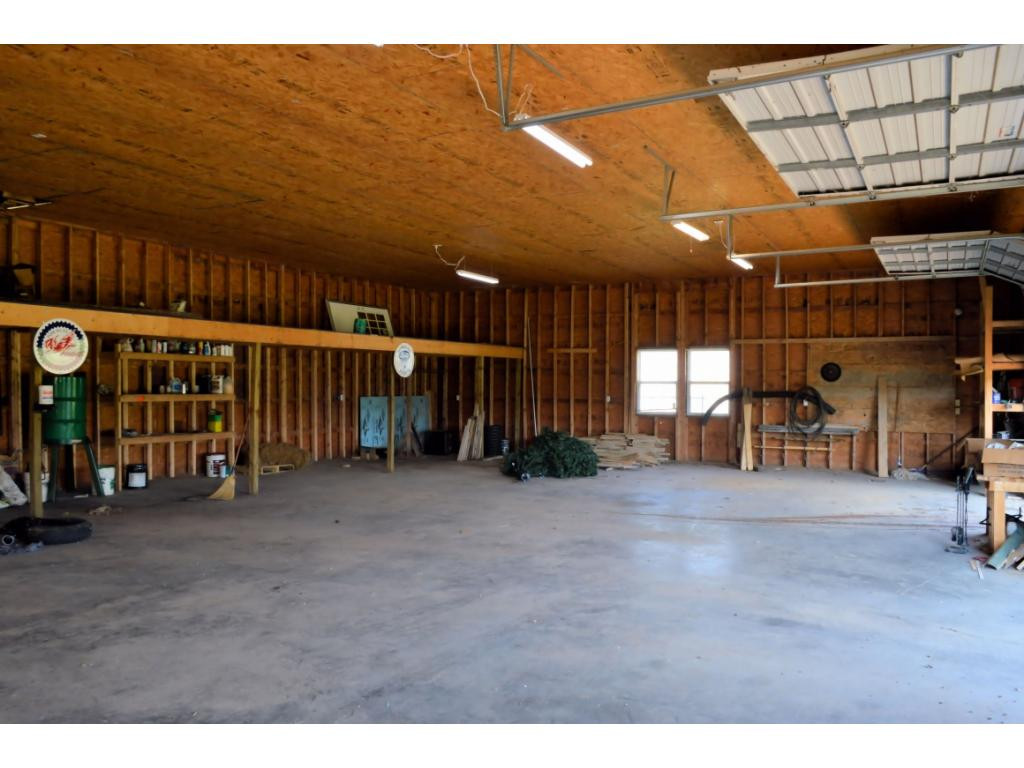 1316 Poplar Springs Road Greeneville, TN 37743 - Photo 9 of 98 inside view