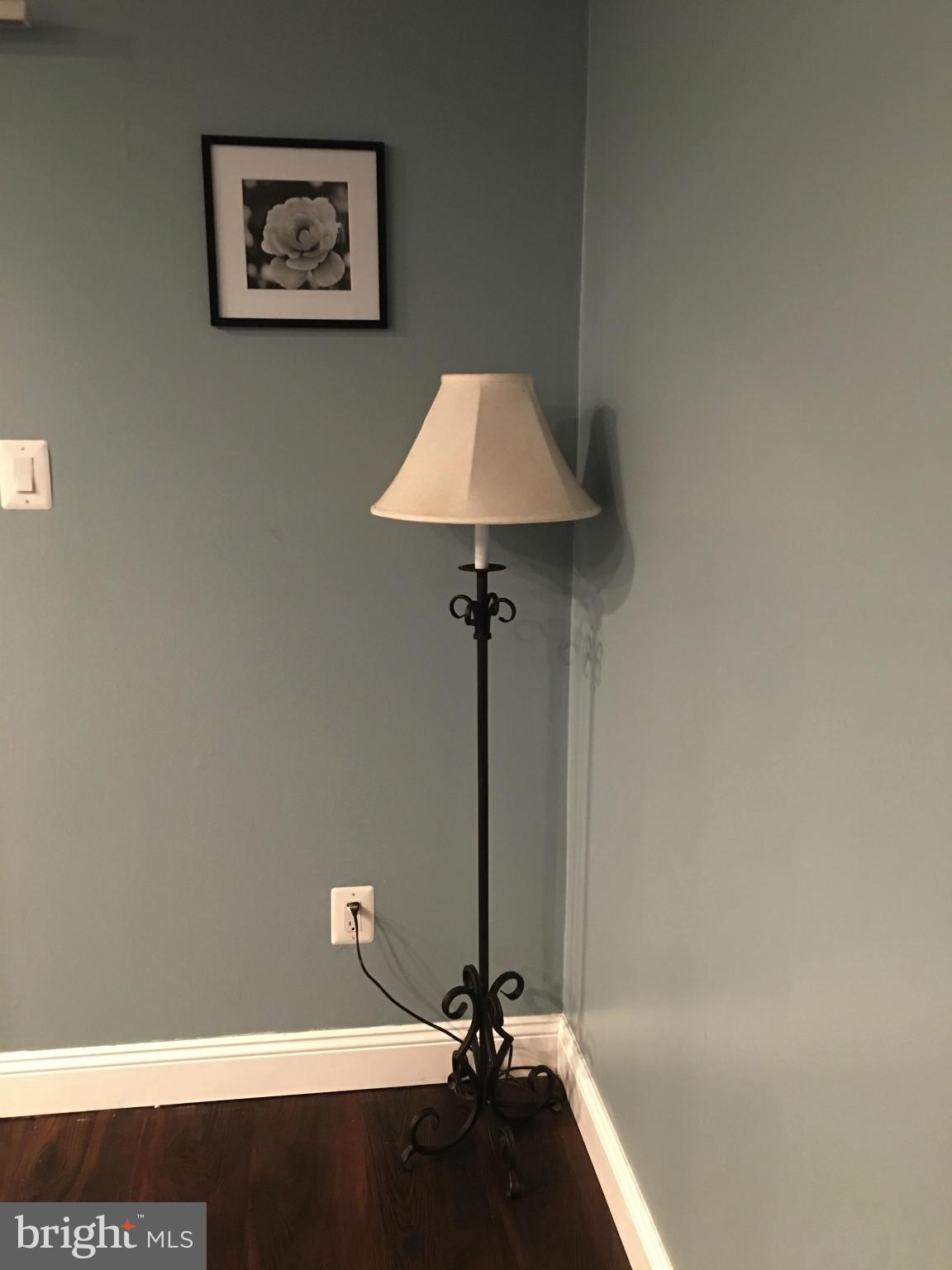 2401 Southgate Square Reston, VA 20191 - Photo 11 of 30 Interior (General)