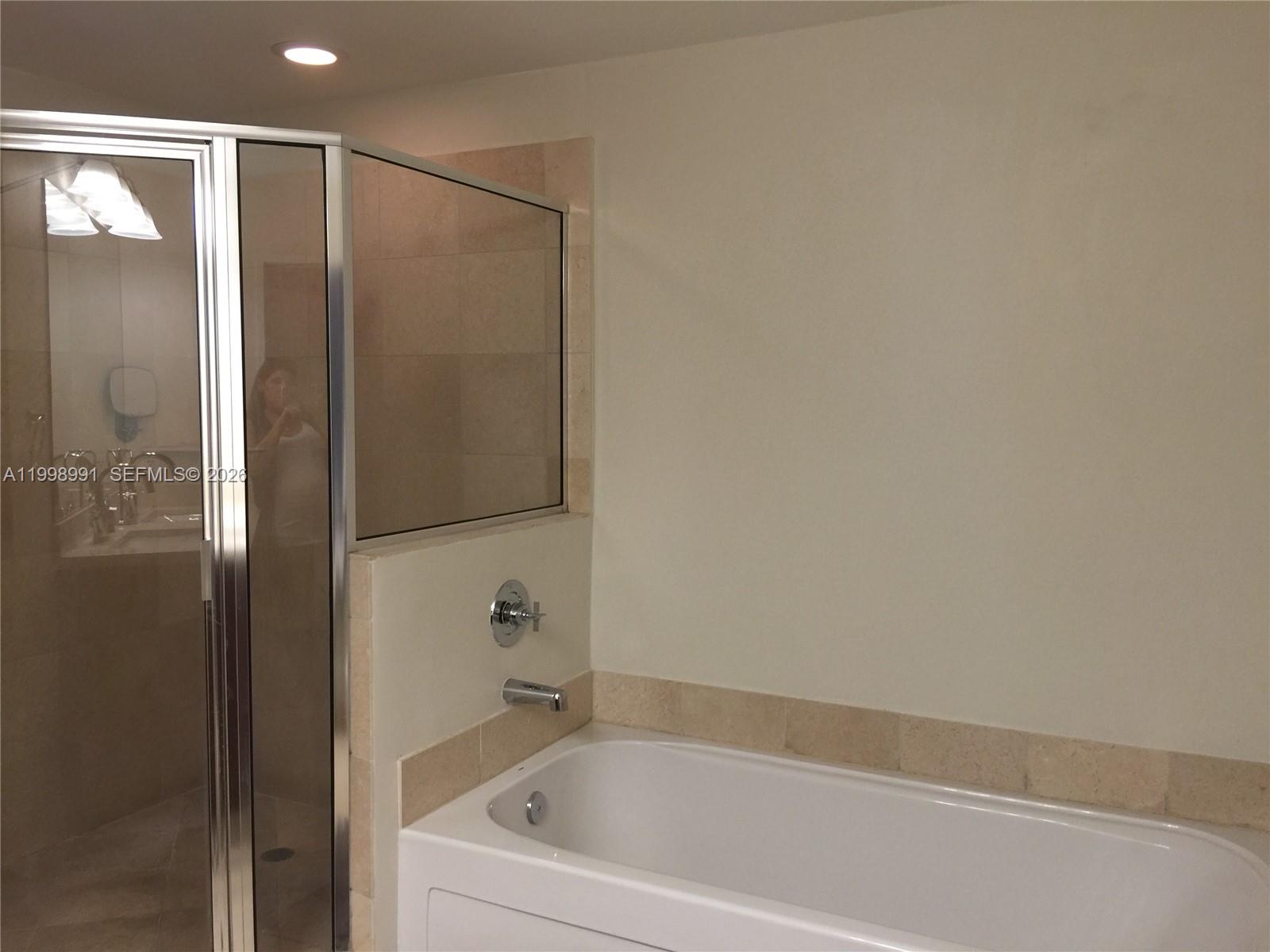 79 Southwest 12th Street, Unit 1406S Miami, FL 33130 - Photo 13 of 20