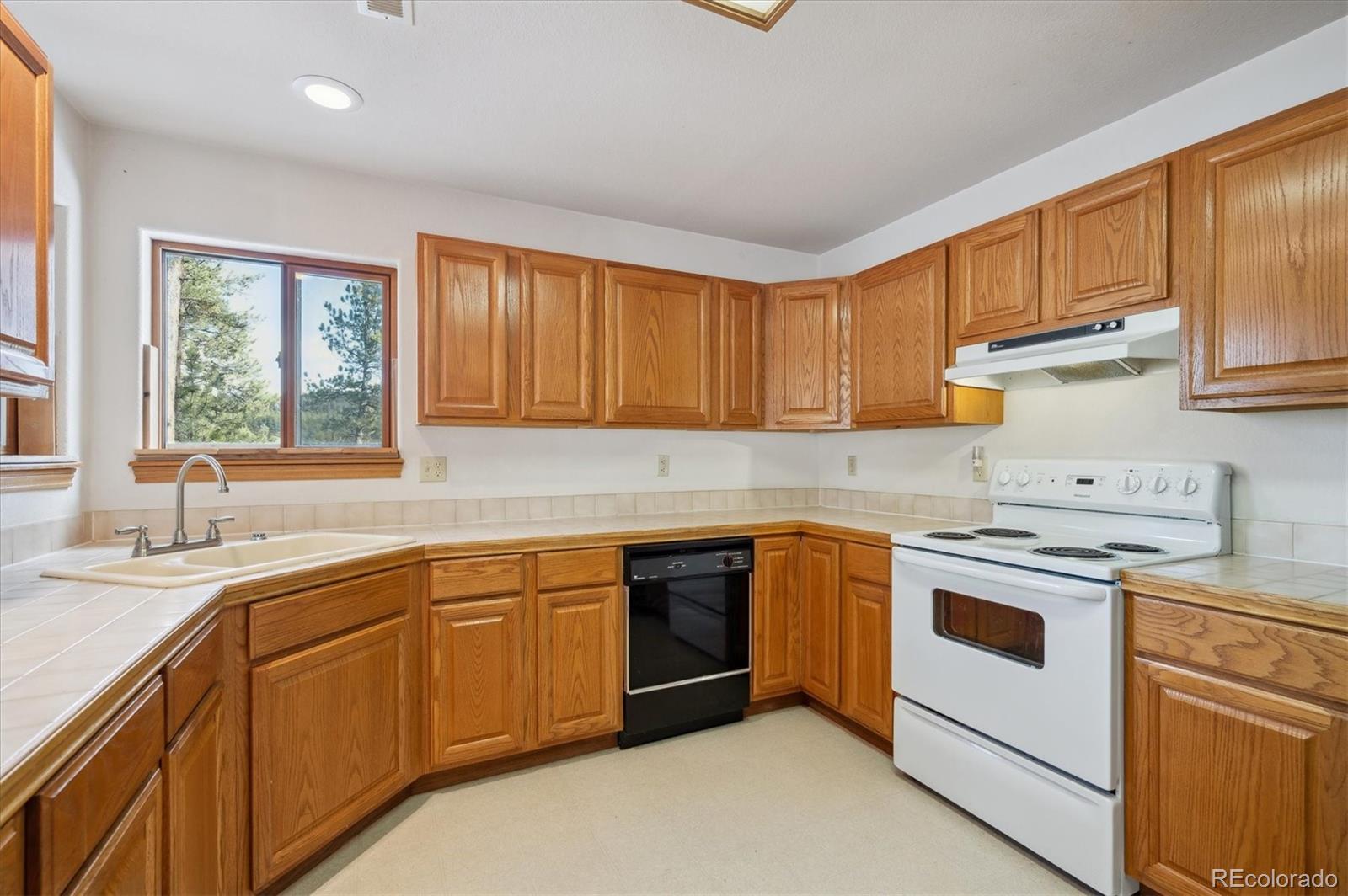 629 Conestoga Road Bailey, CO 80421 - Photo 10 of 29