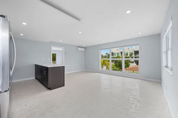 $2,150 | 3220 Northeast 7th Place, Unit 3, Pompano Beach, FL 33062
