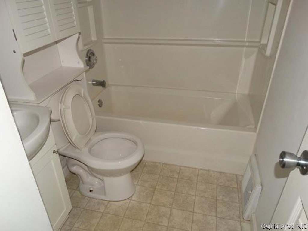 3148 South 5th Street Springfield, IL 62703 - Photo 3 of 10