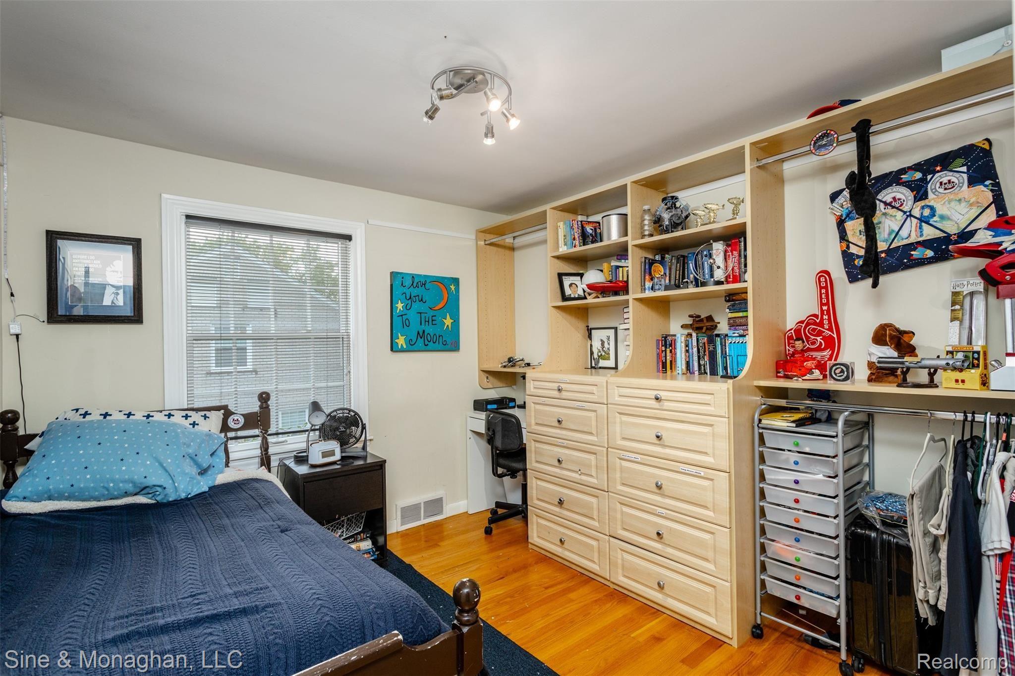 653 Middlesex Road Grosse Pointe, MI 48230 - Photo 38 of 54 653 Middlesex S050.jpg