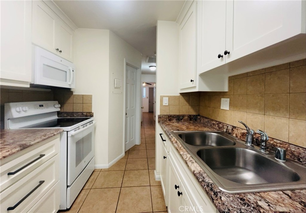 4723 Jackson Street Riverside, CA 92503 - Photo 13 of 20