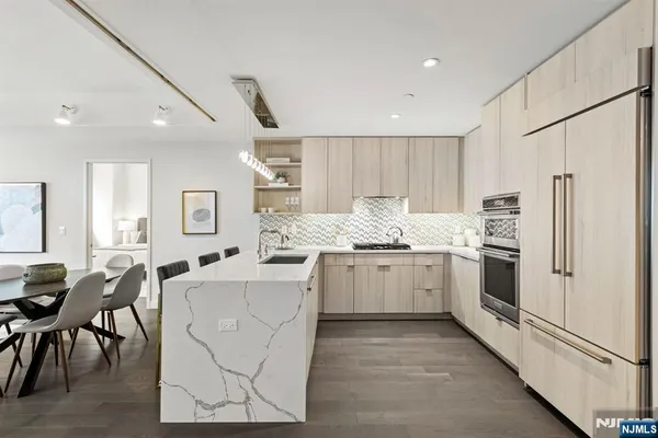 $1,138,000 | 800 Ave At Port Imperial, Unit 317, Weehawken, NJ 07086