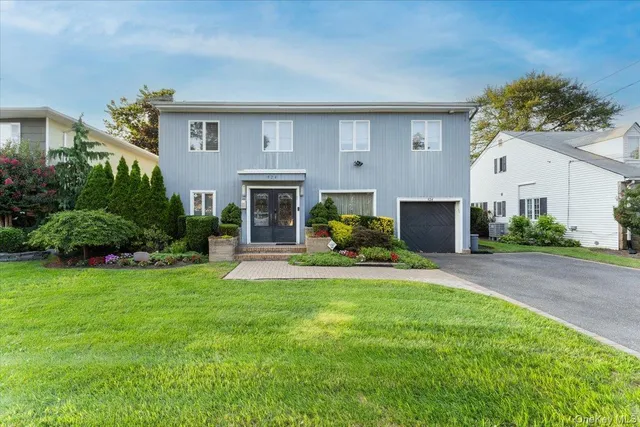 $1,690,000 | 924 Northfield Road, Woodmere, NY 11598